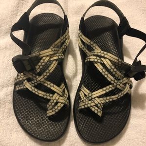 Women’s Chaco sandals size 8. Excellent preowned condition.